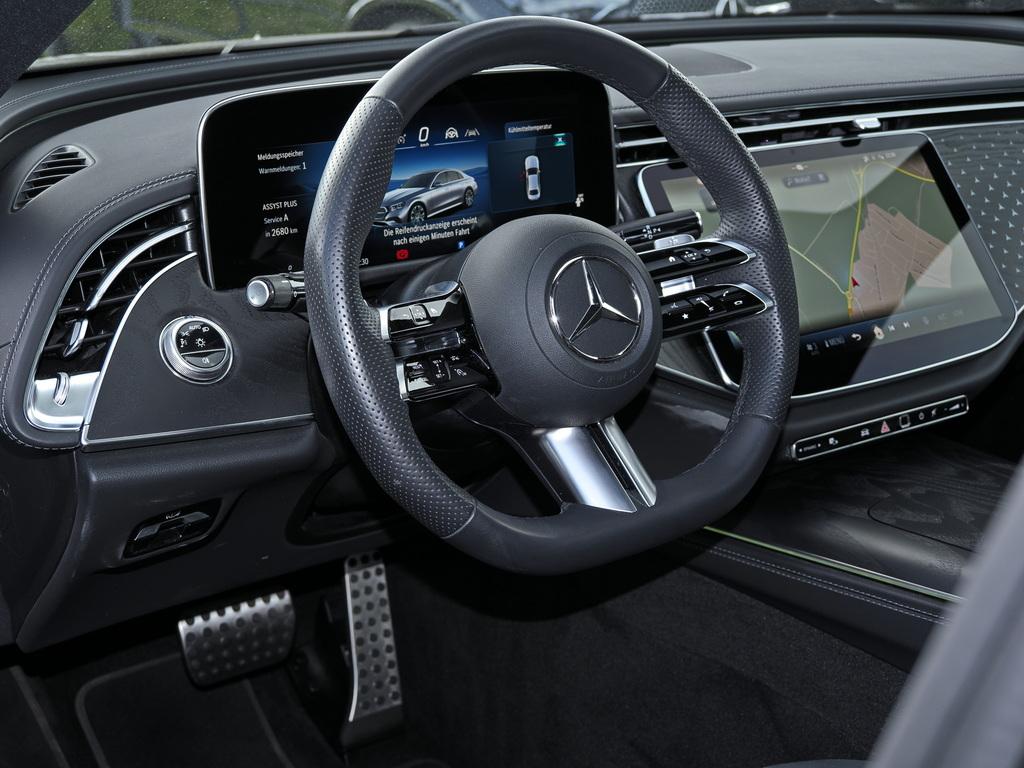 Mercedes-Benz E 200 AMG NIGHT SHZ DISTRONIC PONORAMA 360°