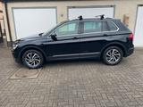 Volkswagen SOUND NAVI MEDIA APPLECARPL.ACC.SPUR.AHK.PDC.MFL - VW Tiguan Gebrauchtwagen