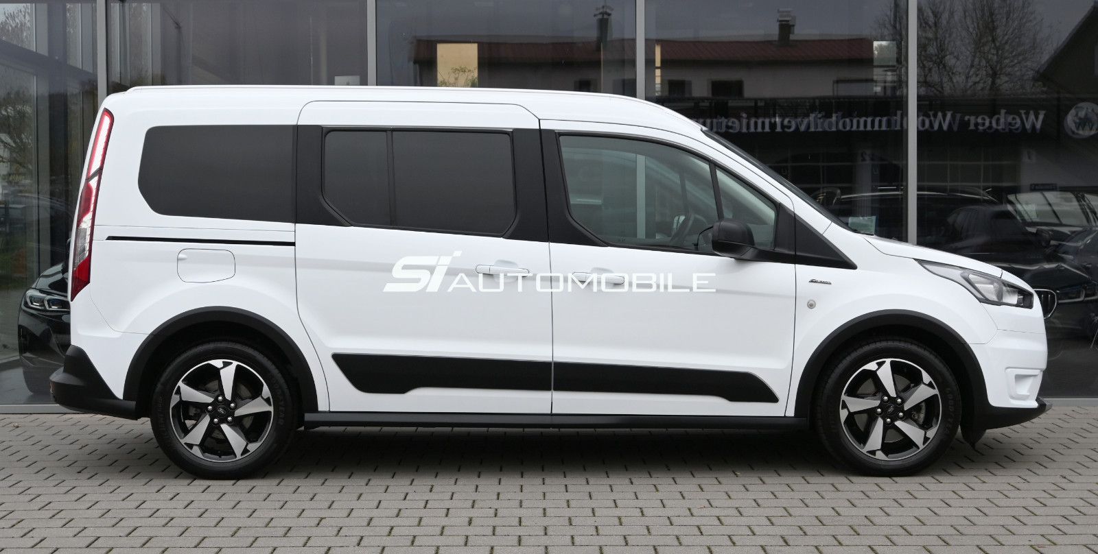 Fahrzeugabbildung Ford Grand Tourneo Connect 1.5 Eco Active °AHK°STHZ°