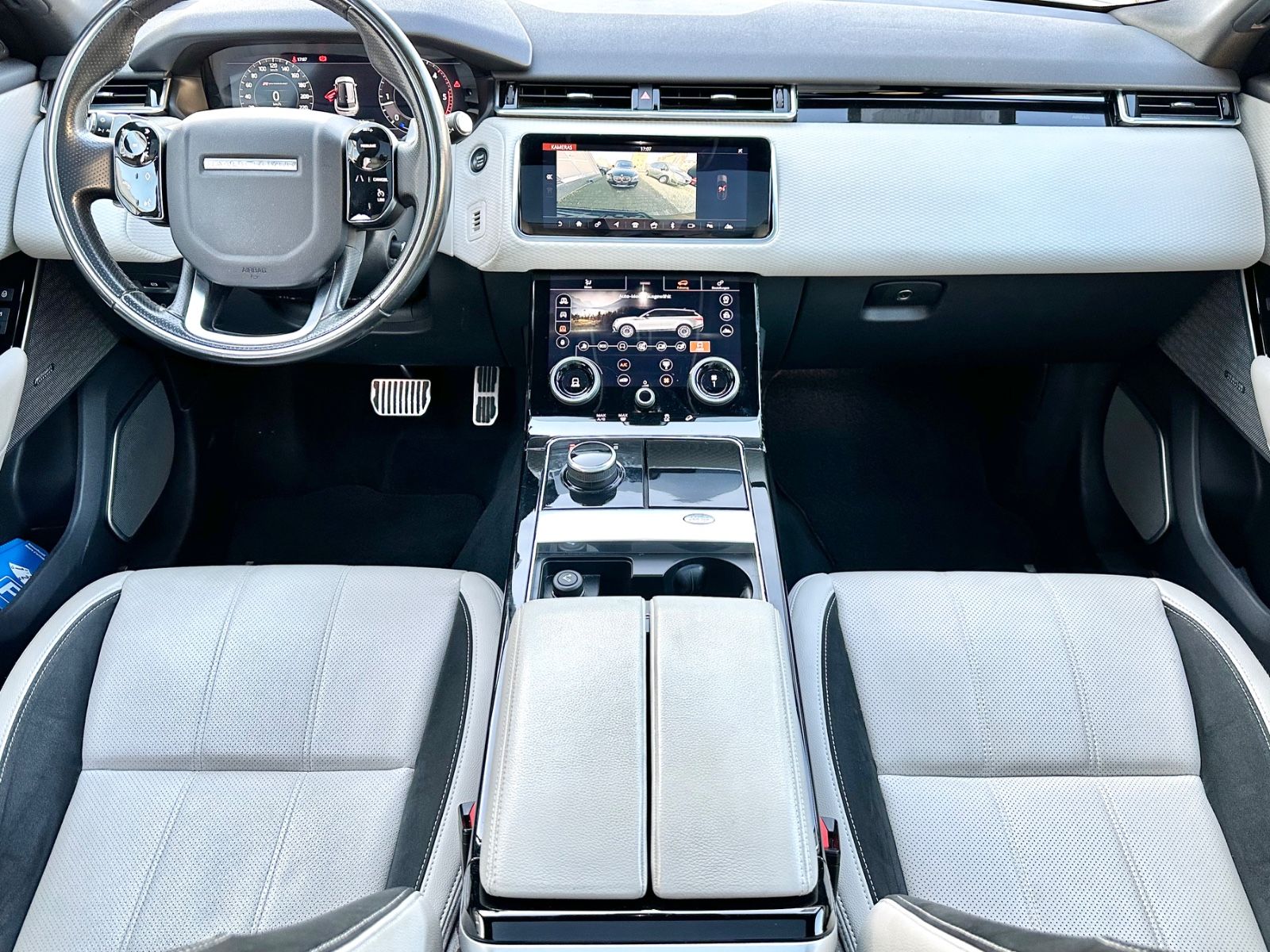 Fahrzeugabbildung Land Rover RANGE ROVER VELAR R-DYNAMIC*PANO+21`LM+MATRIX*