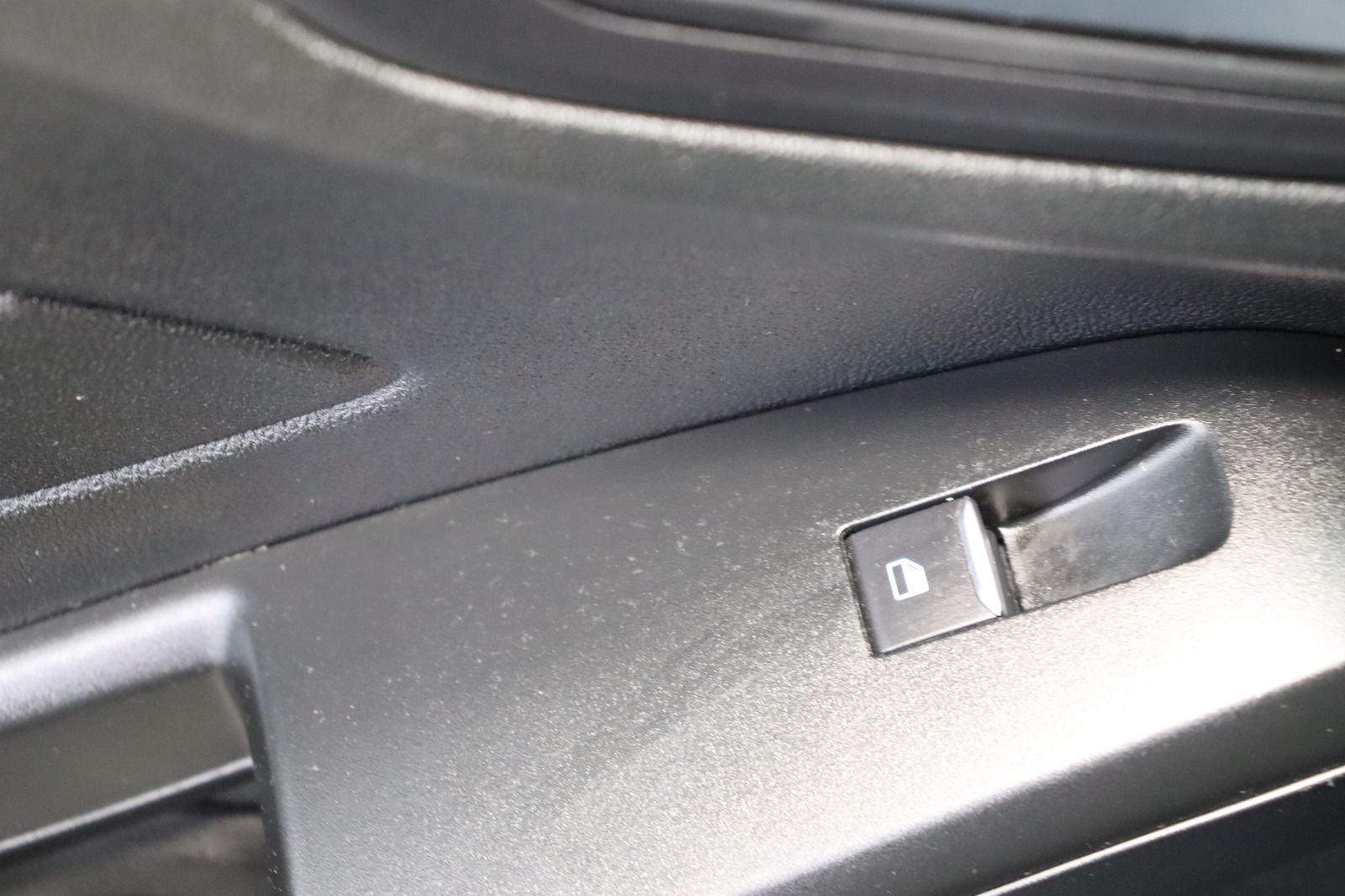 Fahrzeugabbildung Ford Focus St-Line * LED * Keyless * Navi * RFK