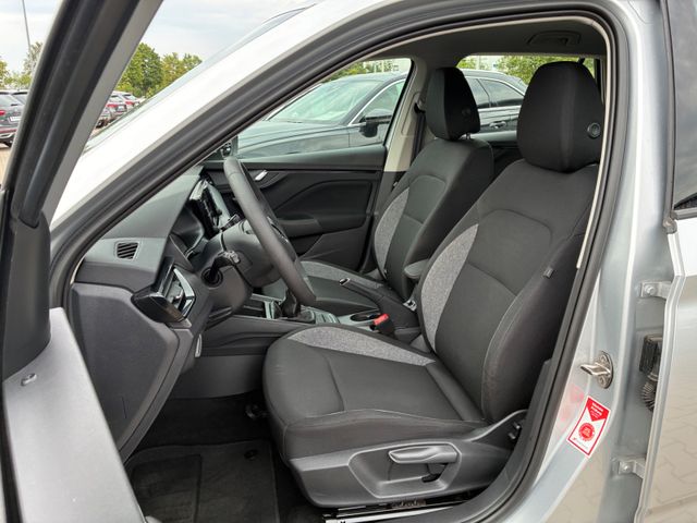 Fahrzeugabbildung Skoda Kamiq 1,0 TSI Active >AHK/SmartLink/Sitzheiz<