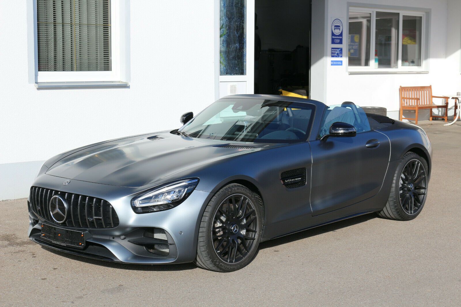 MERCEDES-BENZ AMG GT Roadster/AMG Performance