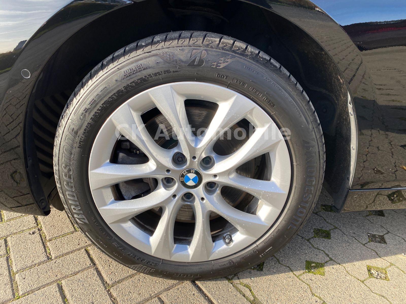 Fahrzeugabbildung BMW 218d Gran Tourer Advantage/Navi/Pano/LED/AHK