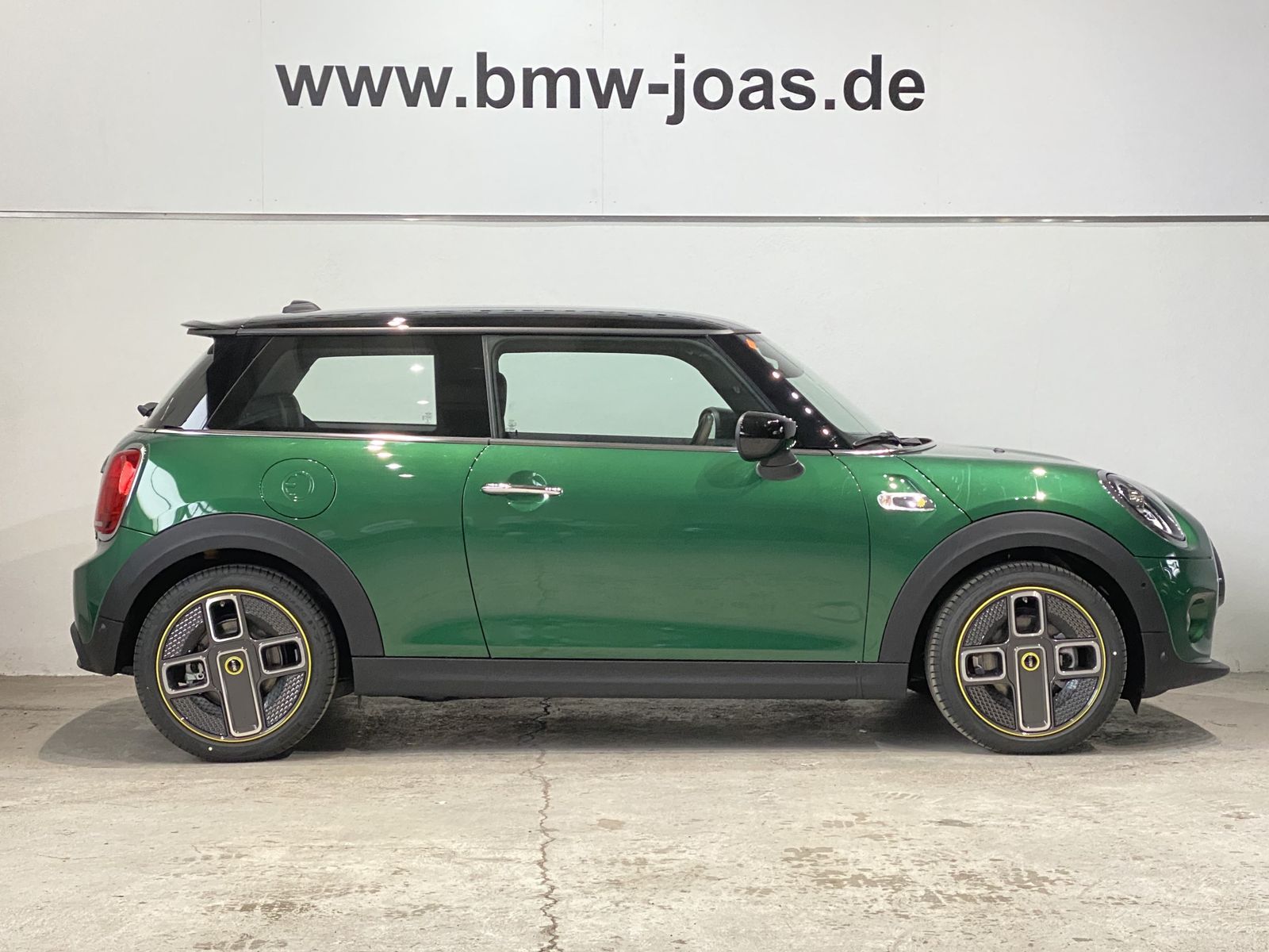 Fahrzeugabbildung MINI Cooper SE Head-Up Harman Kardon HiFi