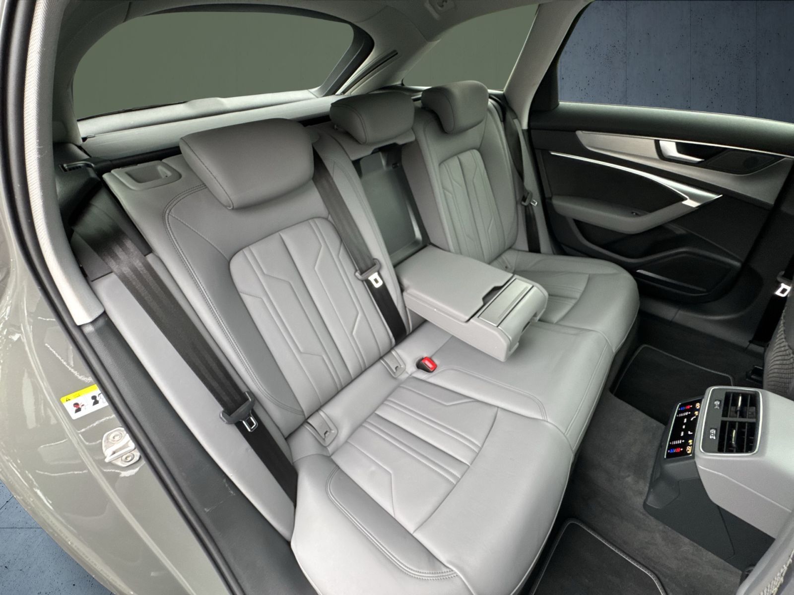 Audi S6 - Bild 17