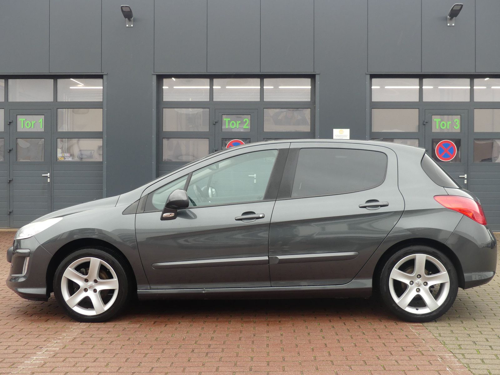 Fahrzeugabbildung Peugeot 308 Sport Plus 150 THP *PDC*SITZHZG*PANO*LM*GRA*