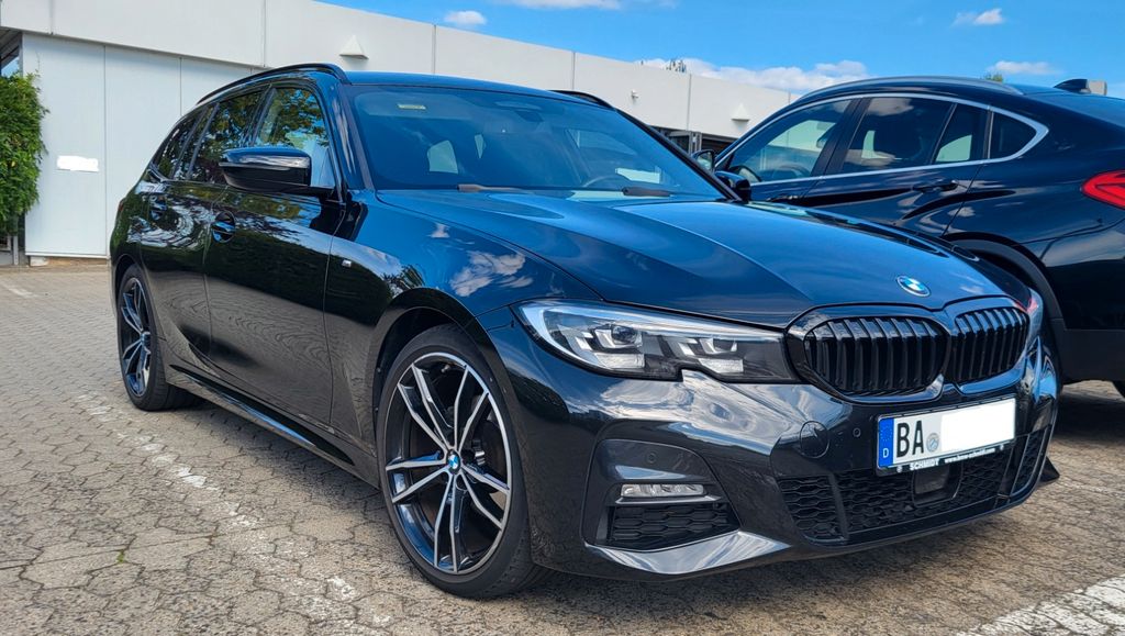 Image of BMW 320