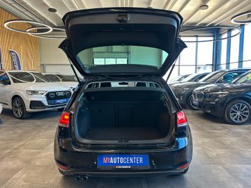 Volkswagen Golf VII Lim. Allstar BMT *Navi*