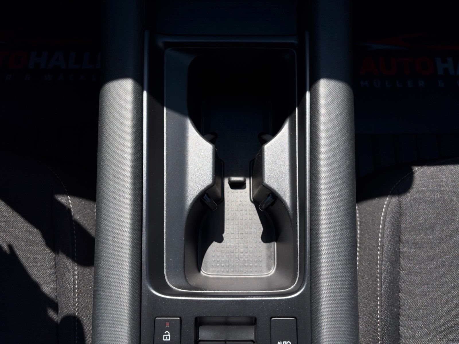 Fahrzeugabbildung Hyundai IONIQ 6 Elektro 53 kWh ACC CAM KZG LHZ CarPlay