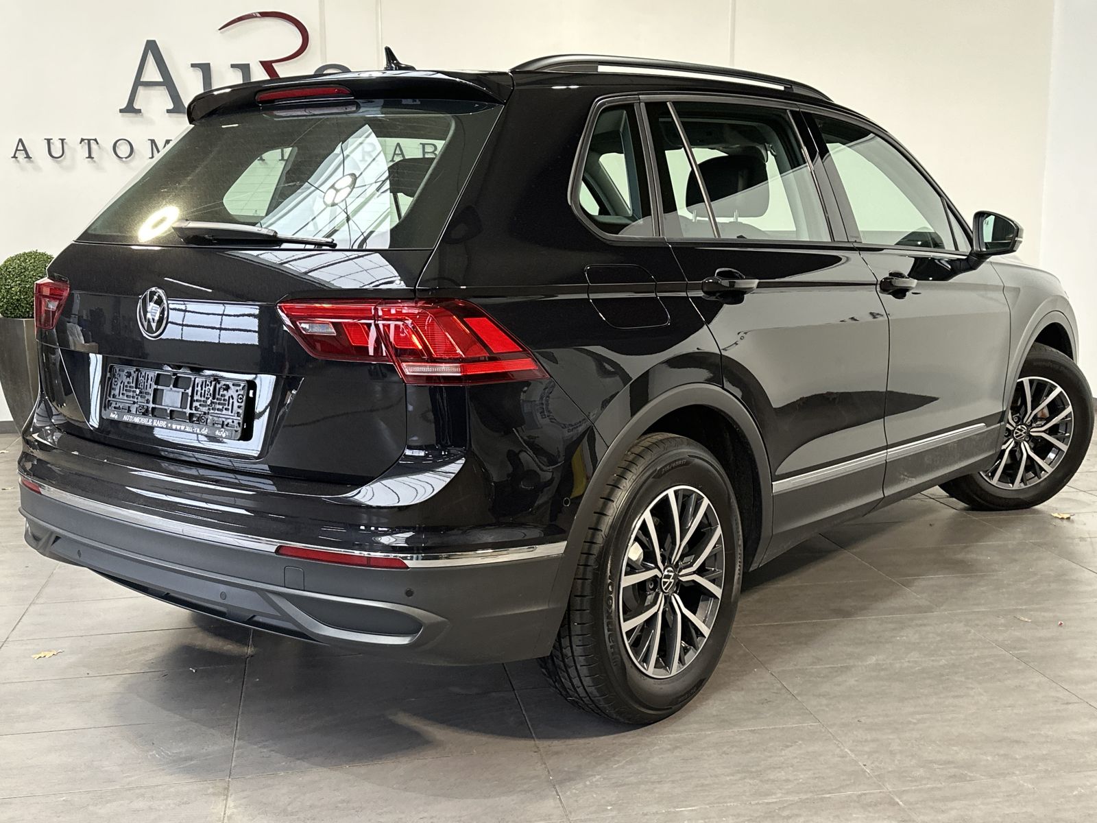 Fahrzeugabbildung Volkswagen Tiguan 2.0 TDI Life NAV+LED+KAMERA+DIGDISPLAY+PP