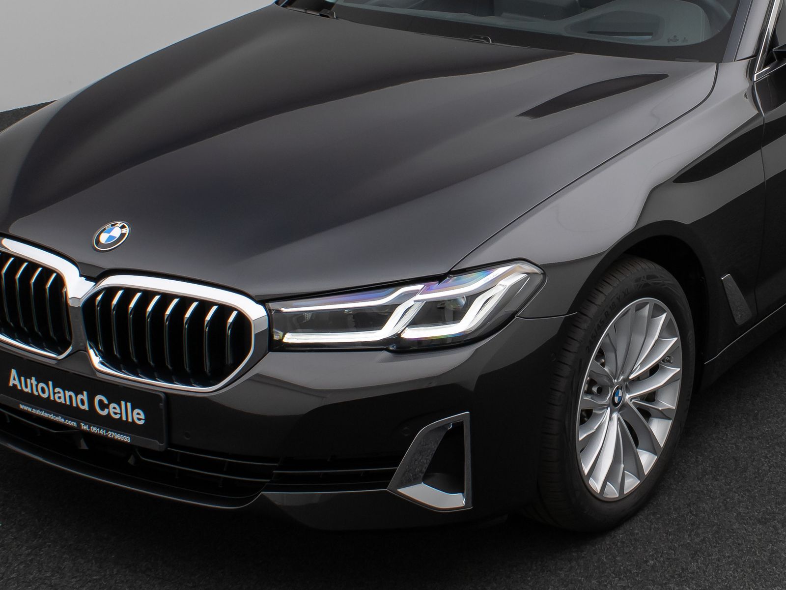 Fahrzeugabbildung BMW 540i xD LuxuryLine Panorama Laser Kamera SoftCL