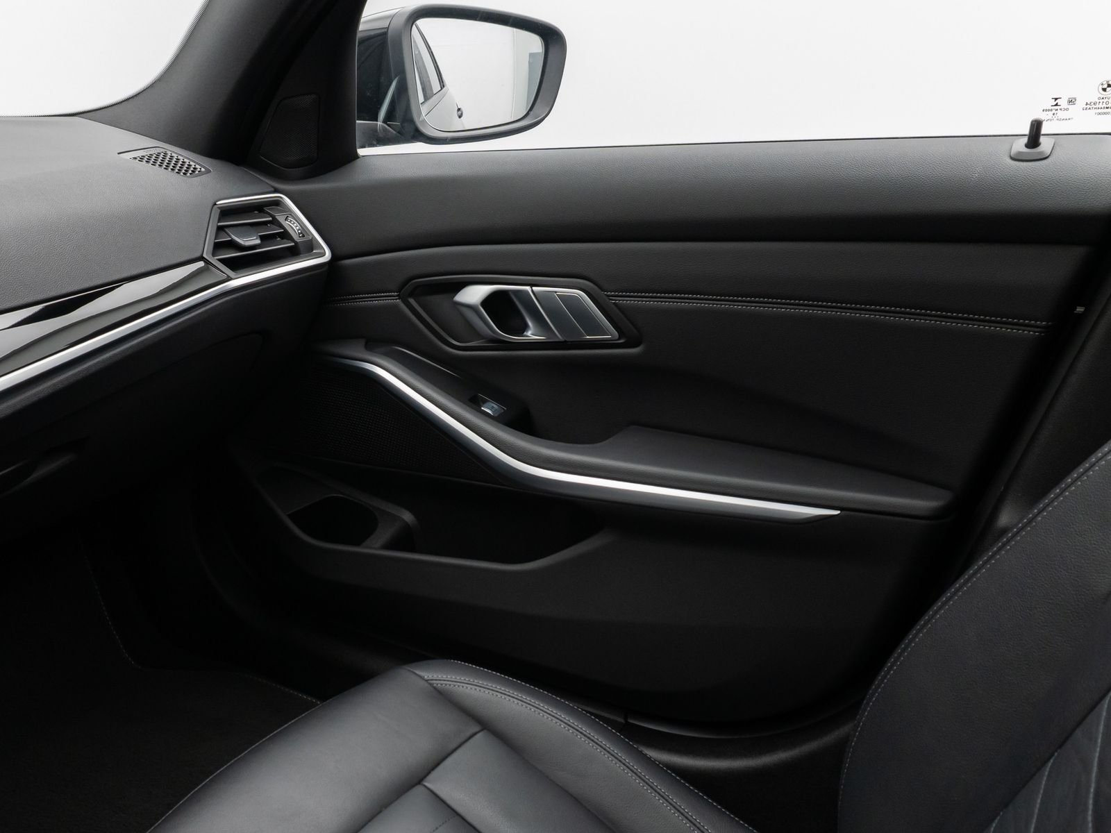 Fahrzeugabbildung BMW 320d Panorama HiFi PDC LED Geschwindigkeitsreg