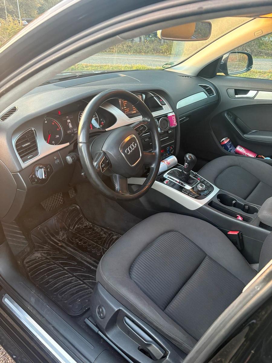 Audi A4 2009 — photo 10