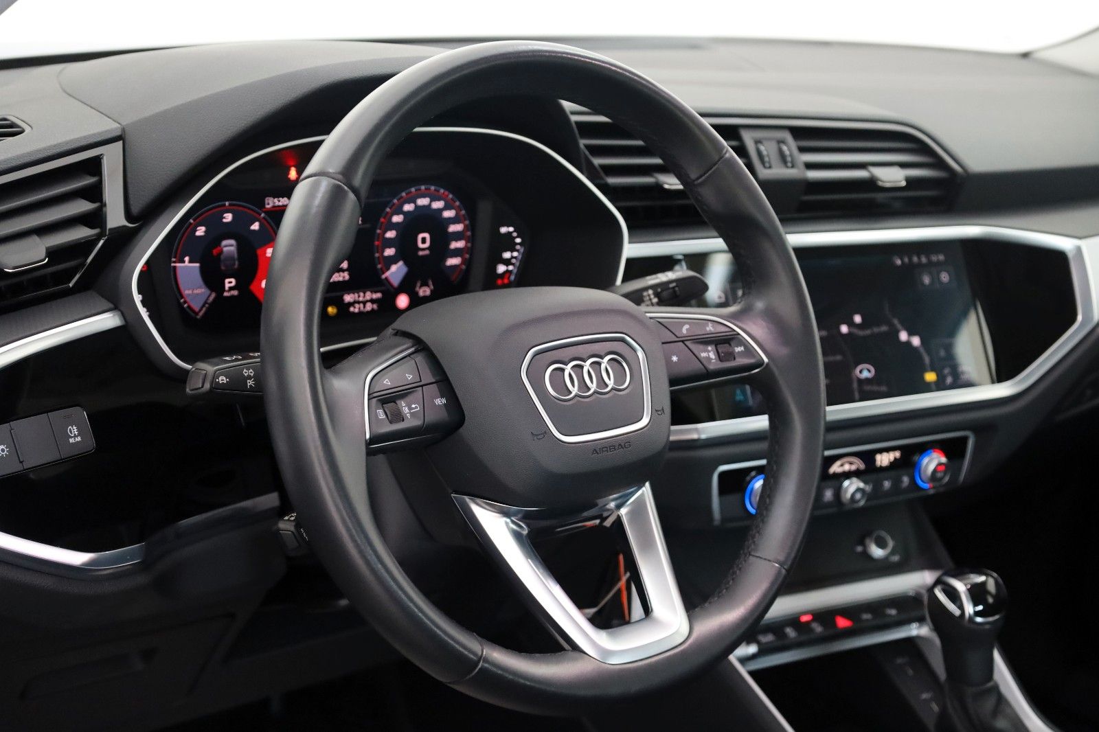 Fahrzeugabbildung Audi Q3 Sportback 35 TDI, Navi,LED,Panorama,ACC