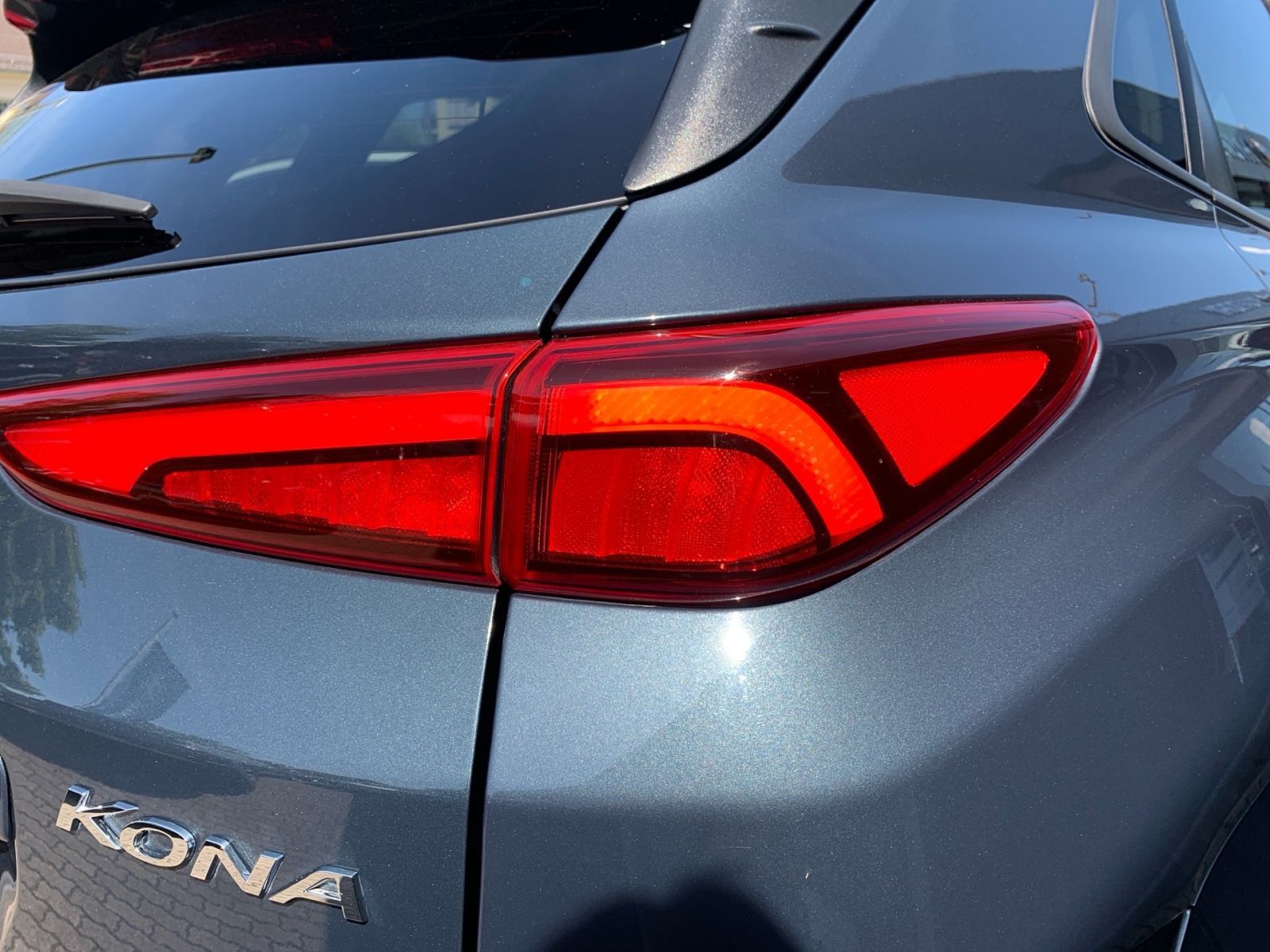 Fahrzeugabbildung Hyundai KONA Trend Elektro 64 kWh Navi Assistenz-Pak. 1H