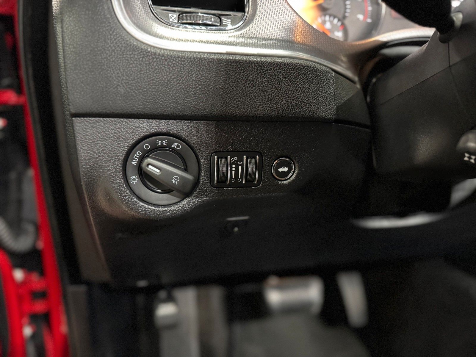 Fahrzeugabbildung Dodge Charger 5,7 R/T "Road-Track" Deutsche EZ