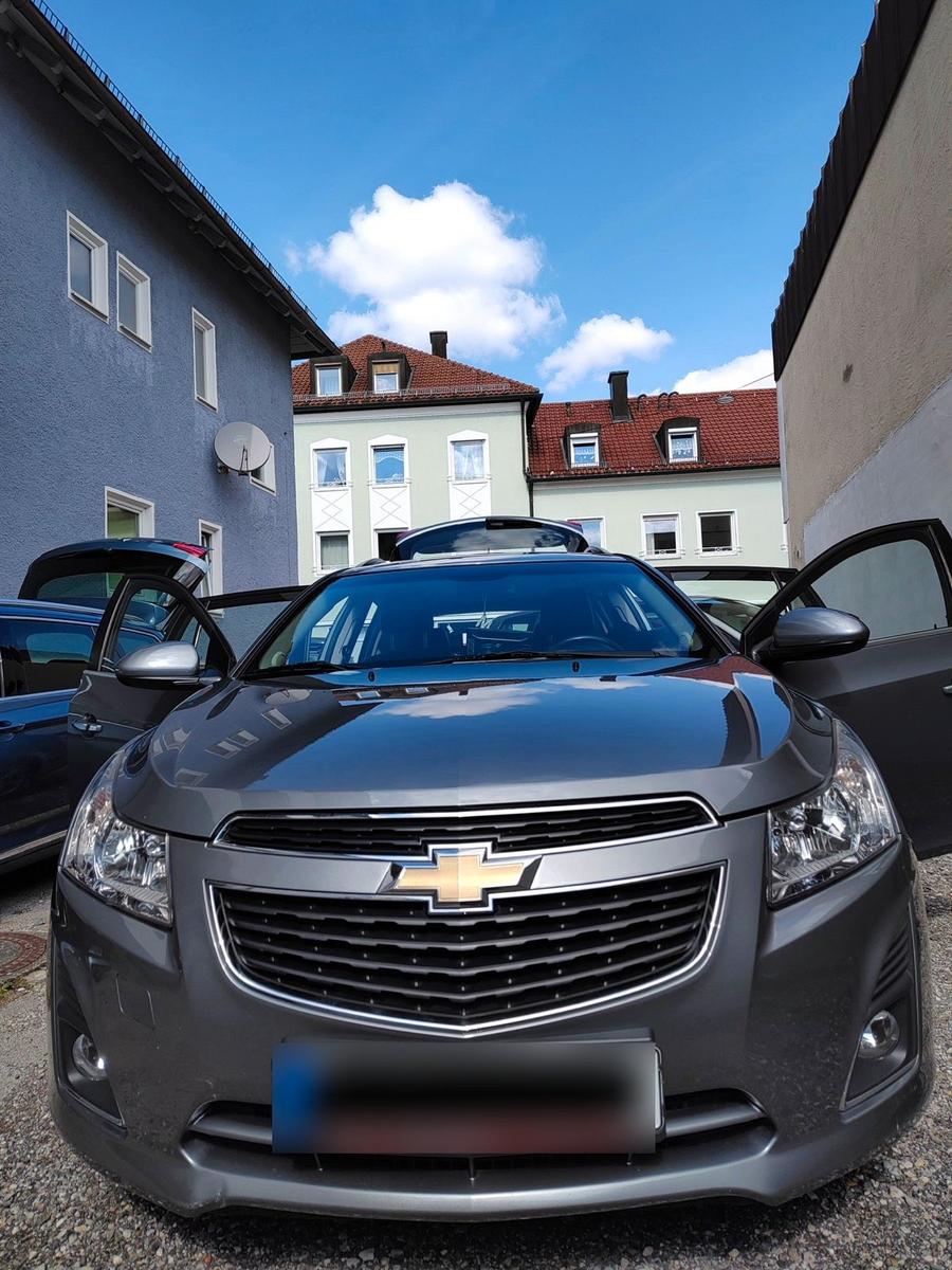 Chevrolet Cruze 2013 — салон