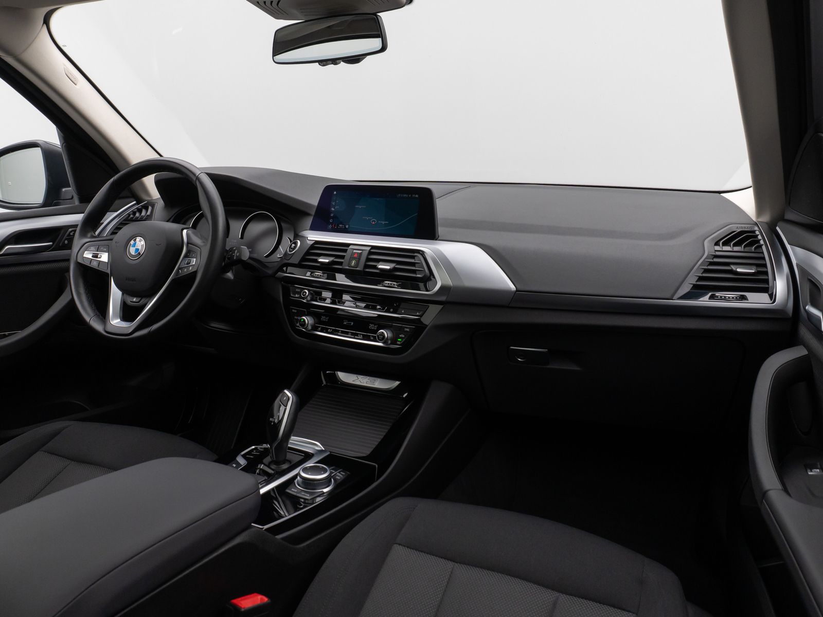Fahrzeugabbildung BMW X3 xD20d Panorama Kamera DAB HiFi AHK Alarm 19"