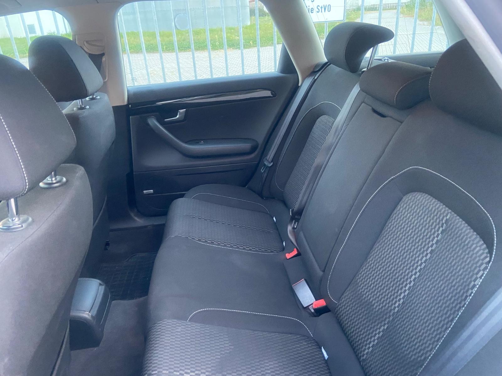 Seat Exeo 2011 — photo 12