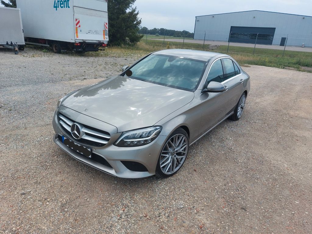 Image of Mercedes-Benz C 220