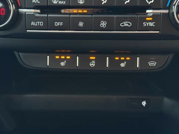 Kia ProCeed 1.6T DCT7 GT Nav Memory Glasdach Kamera