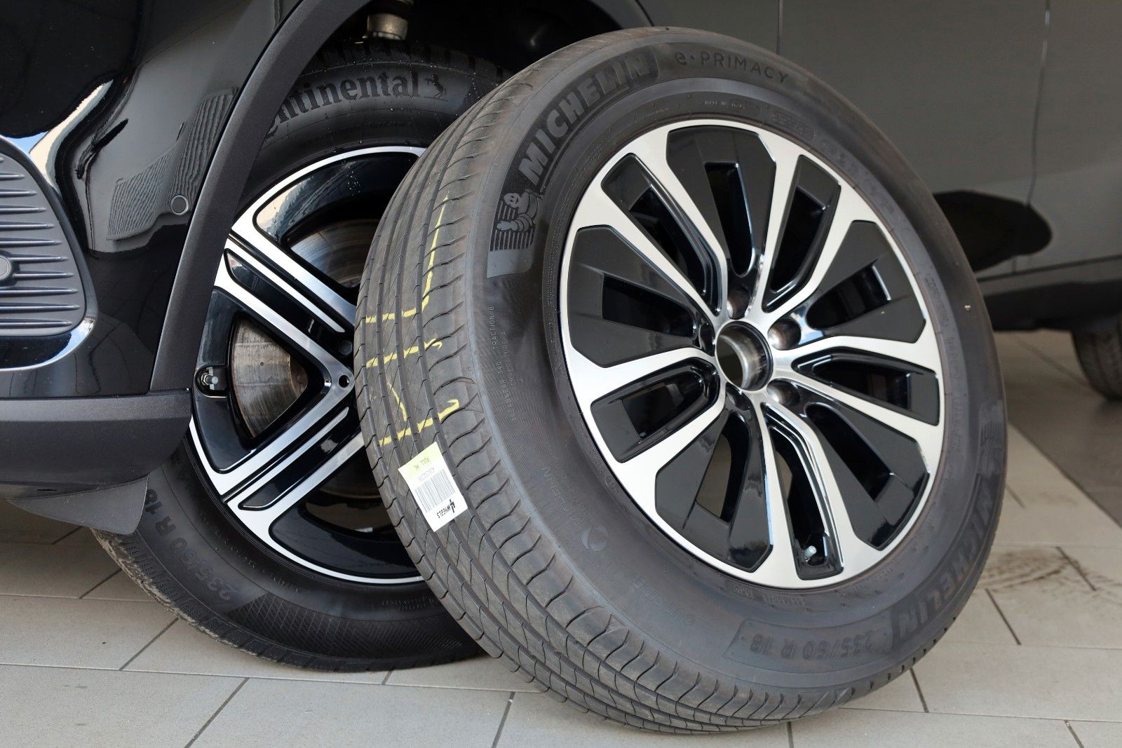 Fahrzeugabbildung Mercedes-Benz GLC 220 d 4Matic,T.Leder,Navi,LED,360Kamera+WR