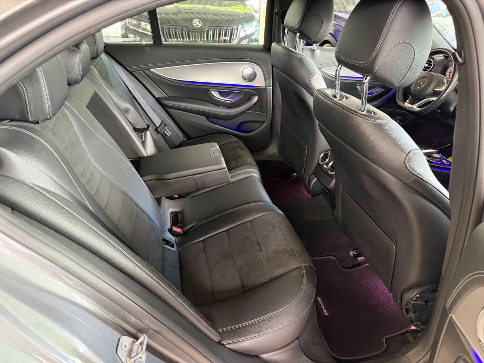 Fahrzeugabbildung Mercedes-Benz E 350 E Limousine*AMG-Line* Digitaltacho