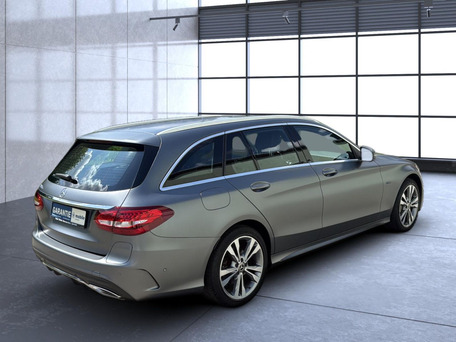 Fahrzeugabbildung Mercedes-Benz C 300 e T-Modell / unfallfrei/ AMG Line