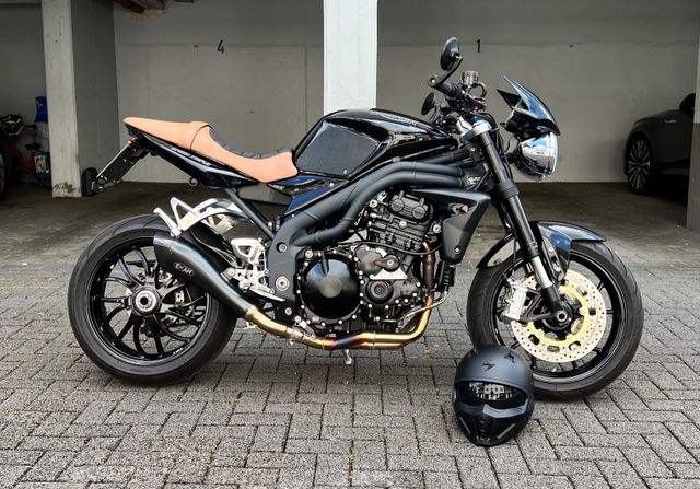 Triumph Speed Triple 1050