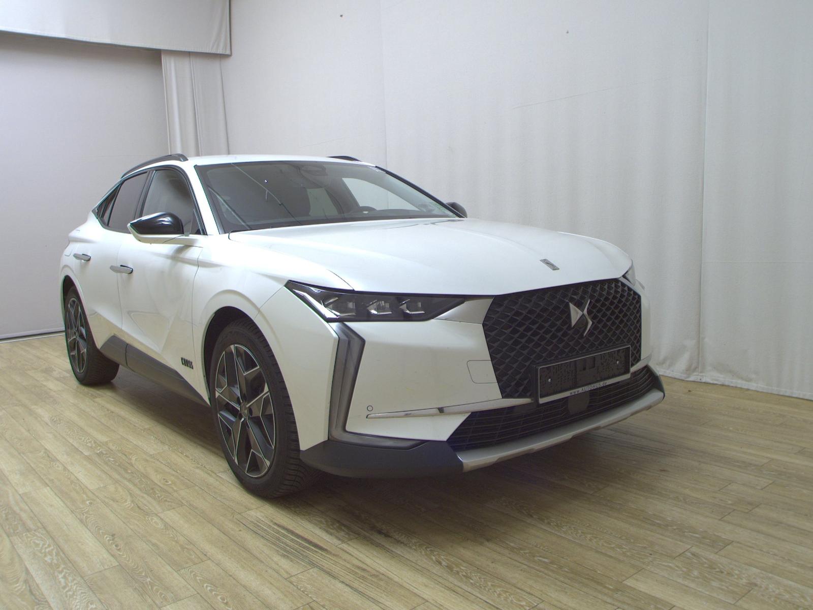 DS Automobiles 4 1.5 BlueHDI Cross Rivoli Navi LED HuD Focal