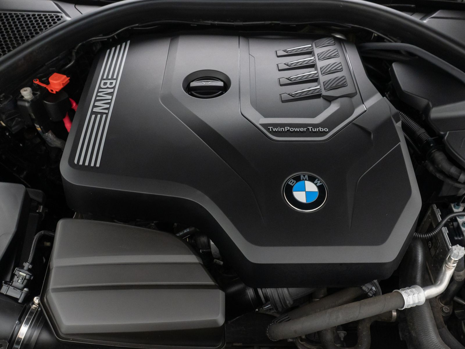 Fahrzeugabbildung BMW 330i Sport Line Panorama Kamera DAB H/K Stop&Go