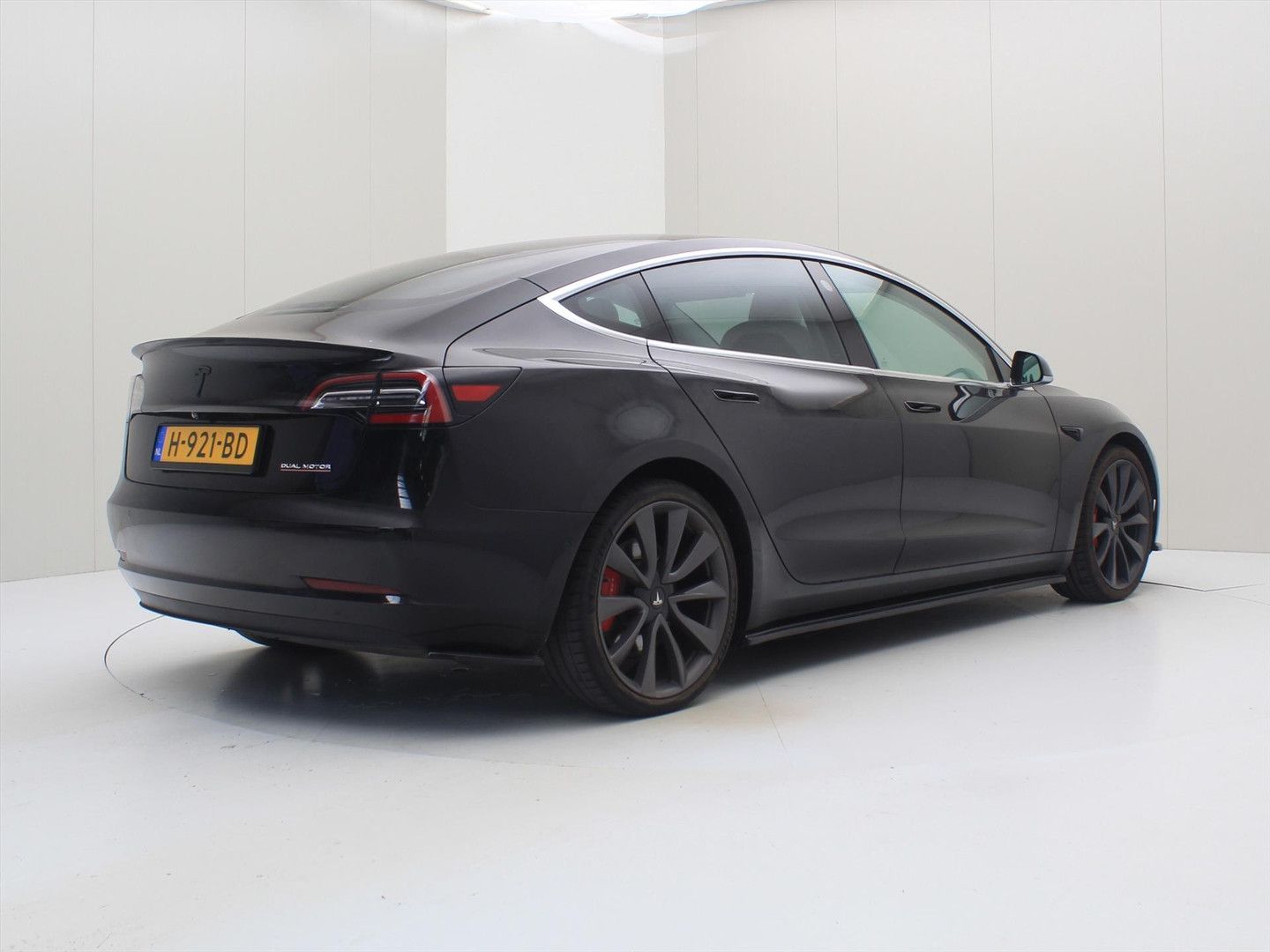 Tesla Model 3 Performance Dual motor AWD 486pk 88.3% S imagem 2