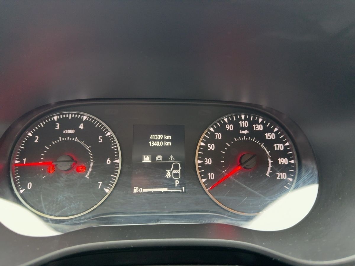 Fahrzeugabbildung Dacia Sandero Comfort TCe 90 Automatik EPH