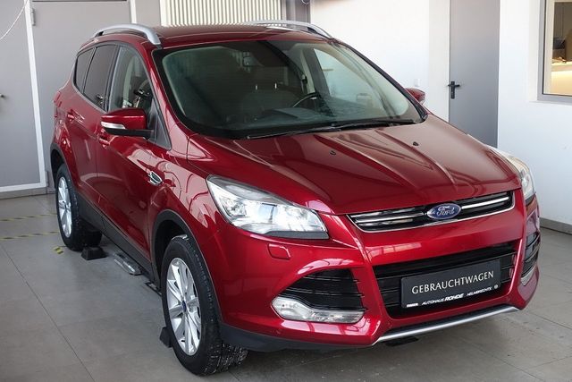 Ford Kuga 2,0 TDCI 150PS Titanium AWD Alu-WR AHK DESI