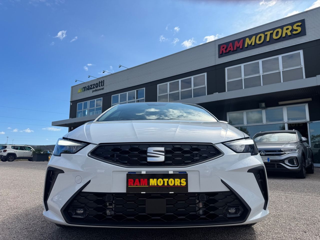 Seat Ibiza FR 2026 1.0 EcoTSI 115 CV 5 porte NEO imagem 2