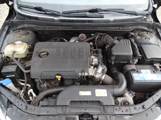 Kia cee'd 2011 — photo 18