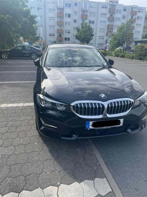 Image of BMW 320