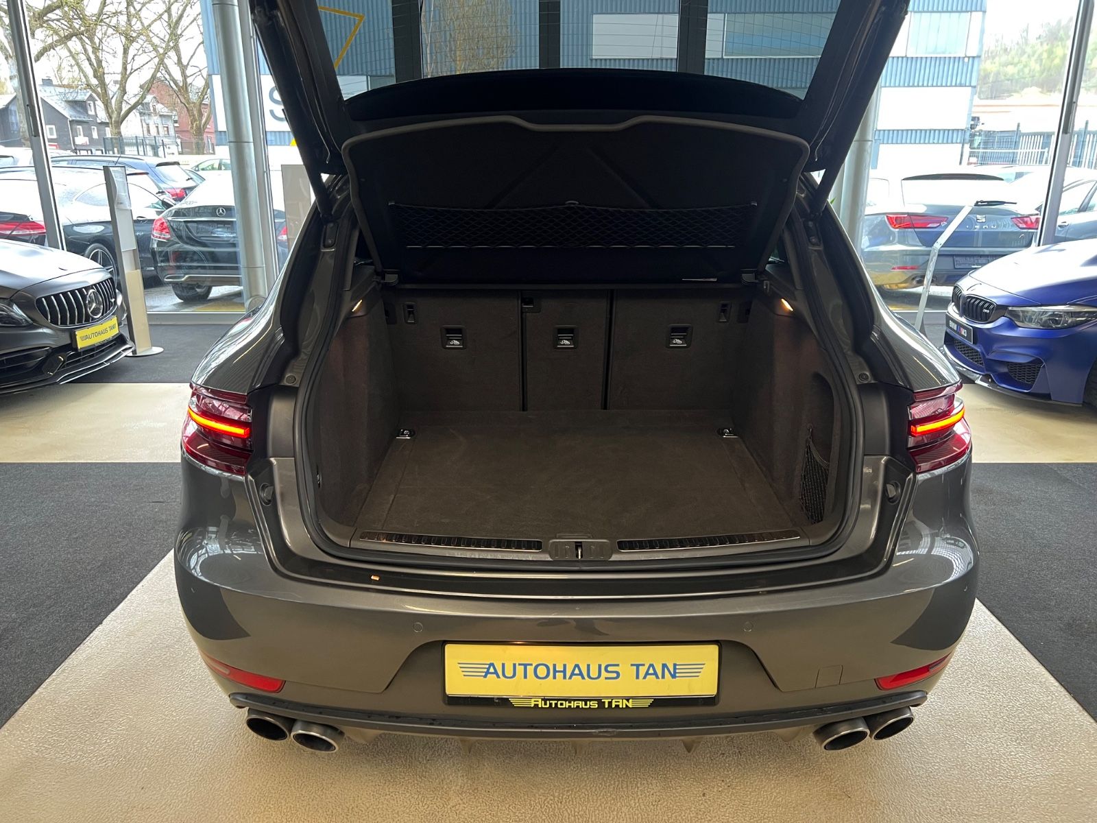 Fahrzeugabbildung Porsche Macan S *SITZBELÜFTUNG*PANORAMADACH*