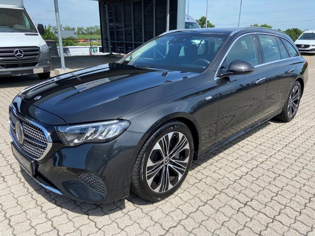 Mercedes-Benz E 300 e T Avantgarde Advanced AHK Distr CarPlay foto 2