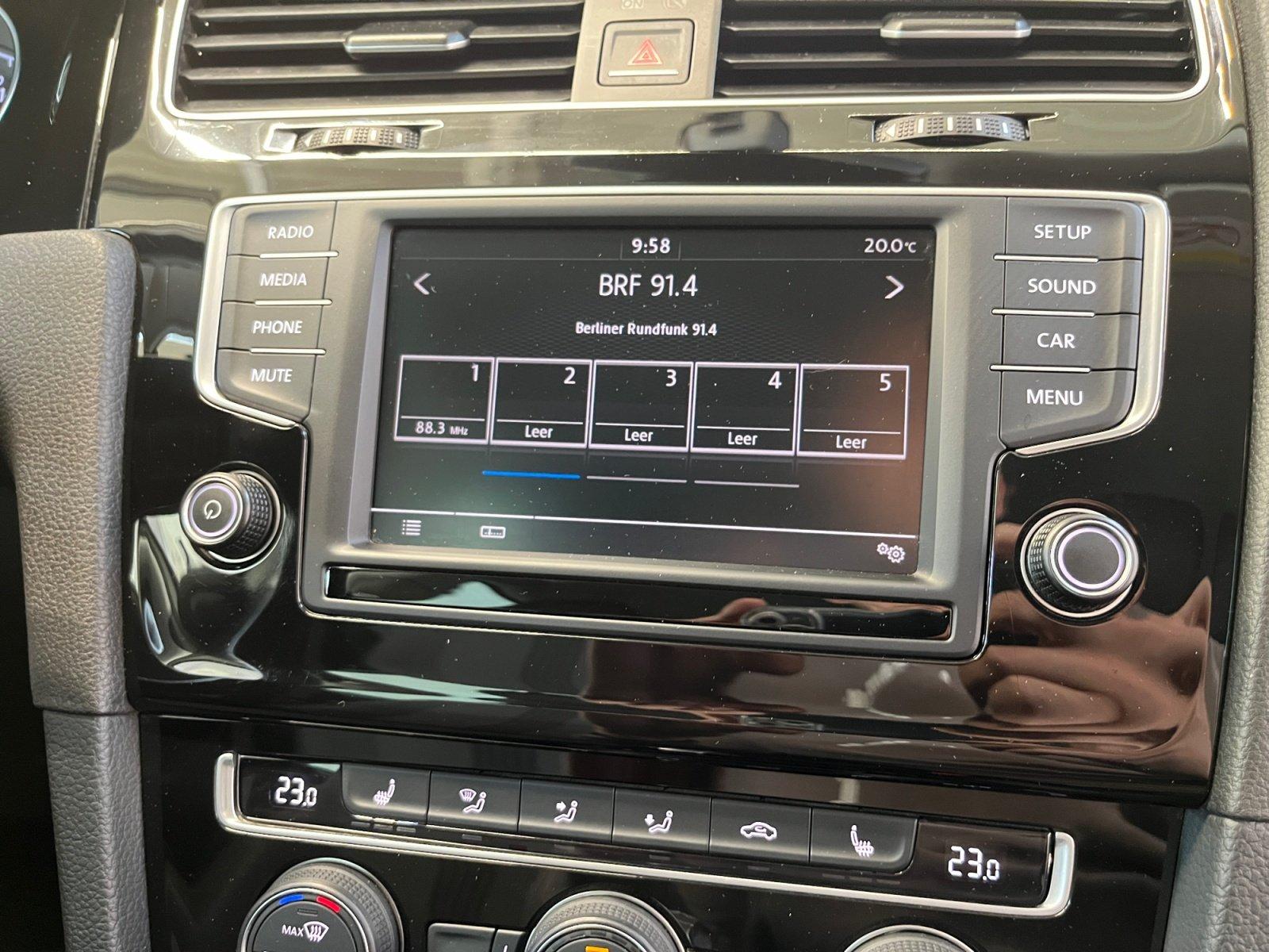 Volkswagen Golf VII Variant R-Line 1.4 TSI DSG BiXenon PDC