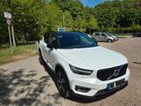 Volvo XC40 D4 AWD R Design Geartronic R Design - Volvo XC40 in Hamburg