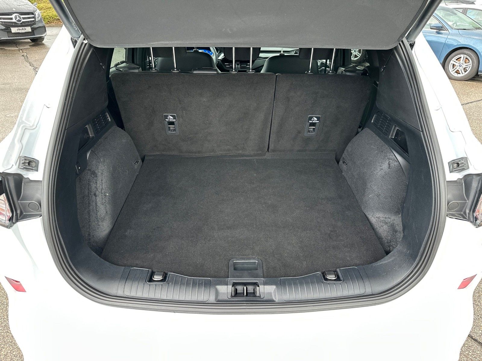 Fahrzeugabbildung Ford Kuga ST-Line X PHEV, WINTER,-TECHNOLOGIE-PAKET