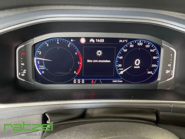 Fahrzeugabbildung Volkswagen T-Roc Style 1.5 TSI Nav Massagesitze LED ACC App