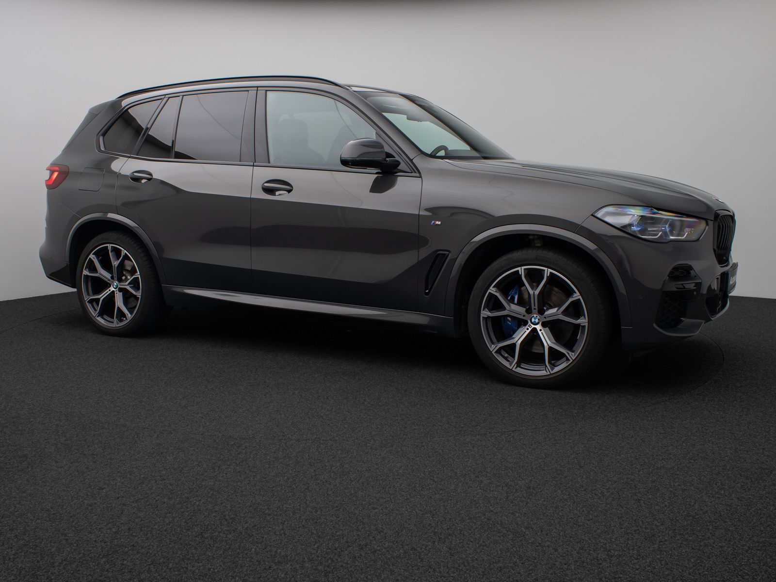 Fahrzeugabbildung BMW X5 xD30d M Sport Panorama Laser 360°HUD DAB H/K