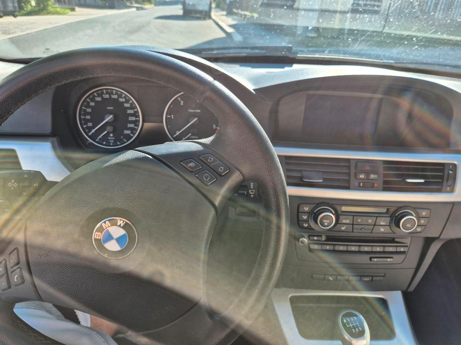 BMW 320 2012 — photo 8