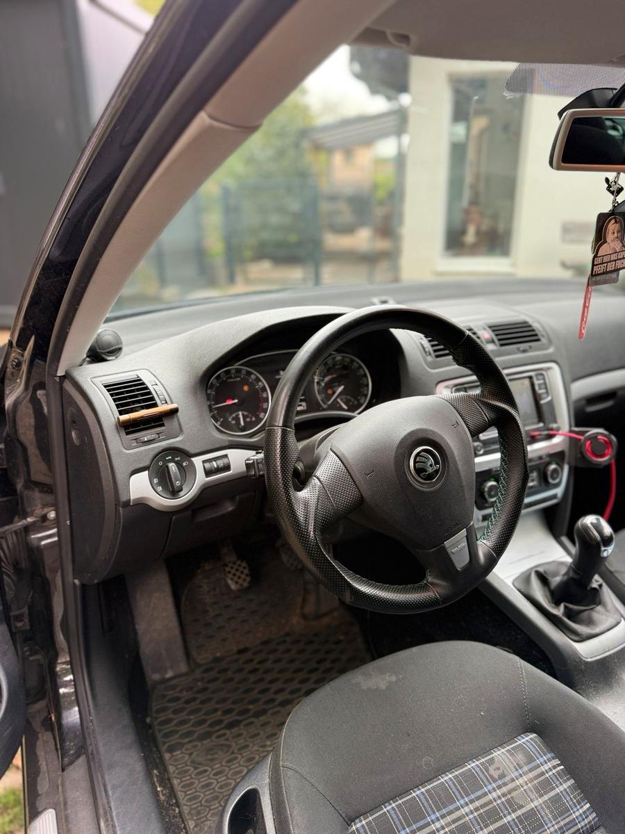 Skoda Octavia 2012 — photo 11
