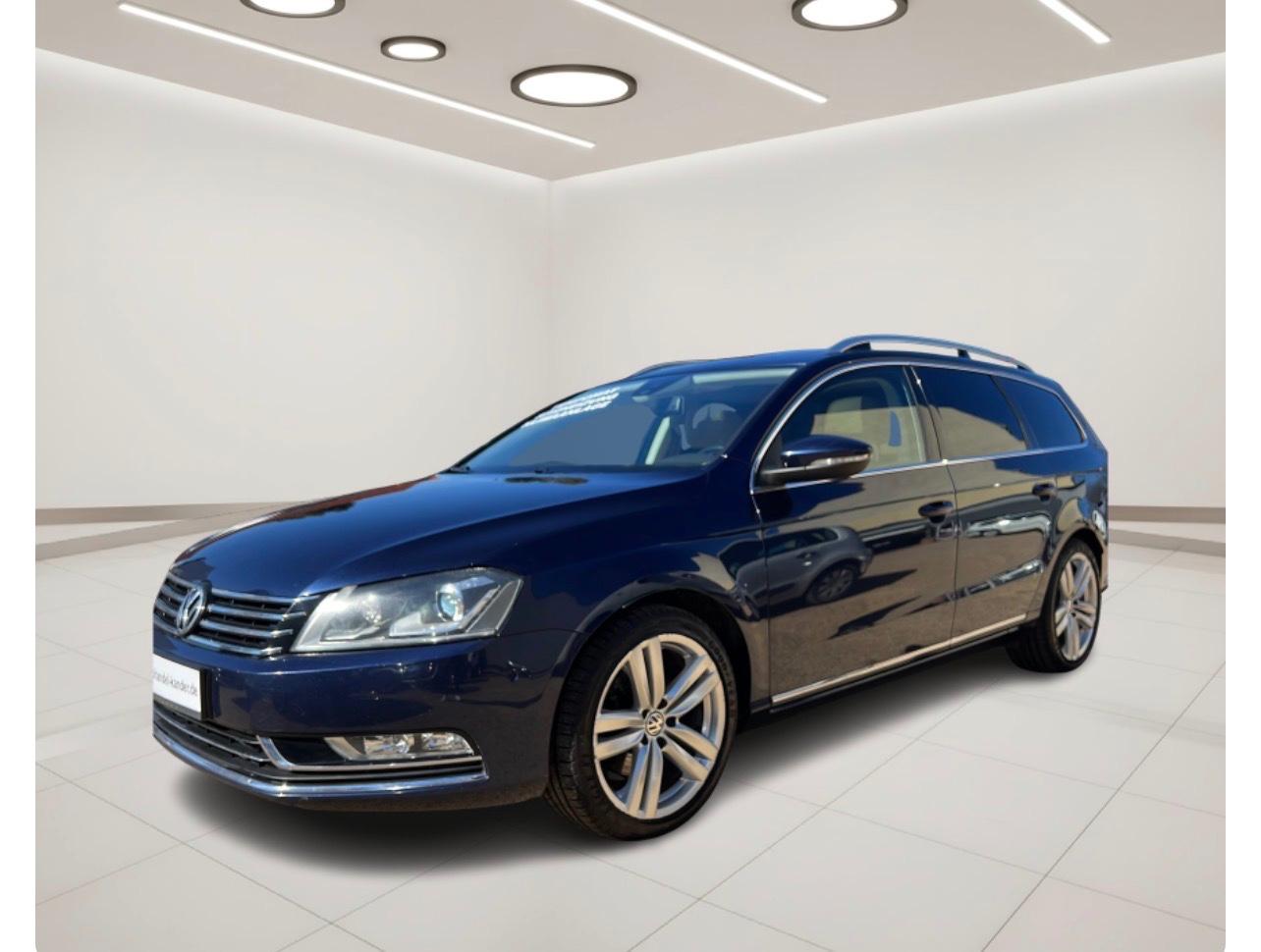 Volkswagen Passat Variant Highline*AHK*BEIGE*PANORAMA*GARAN