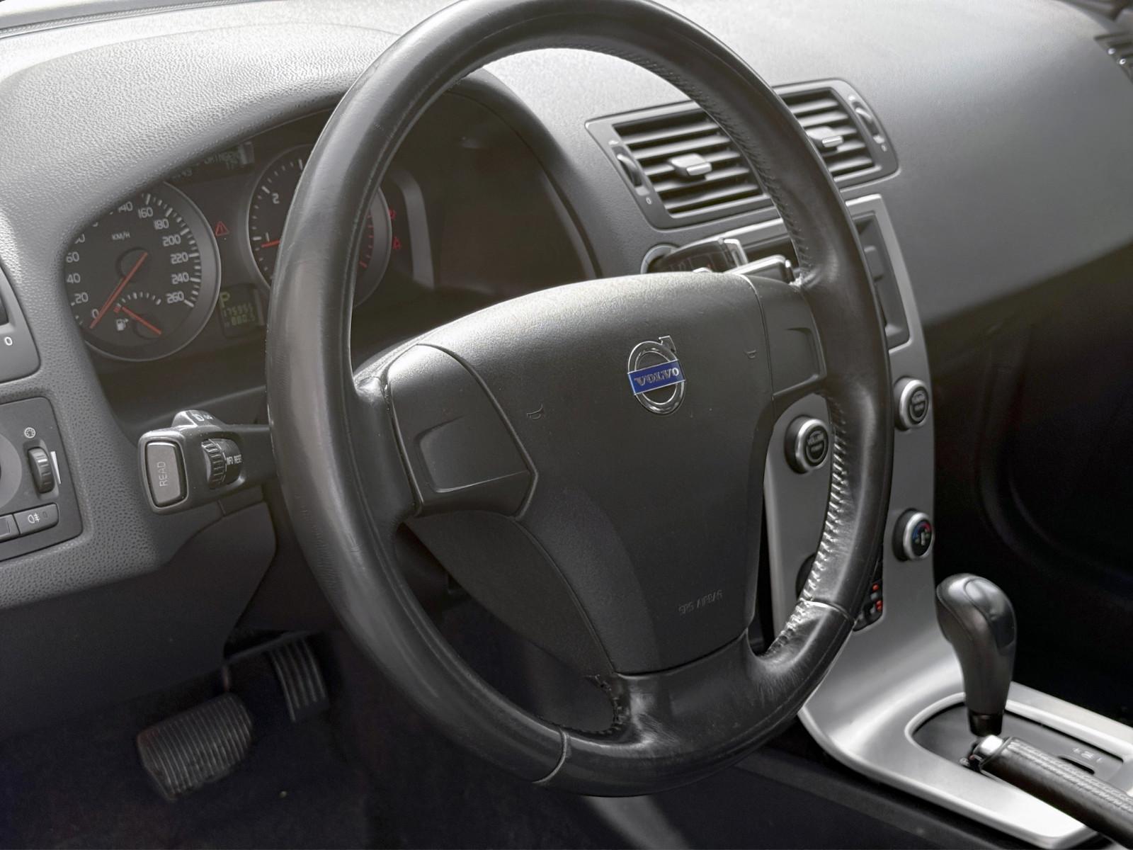 Volvo V50 2008 — photo 14