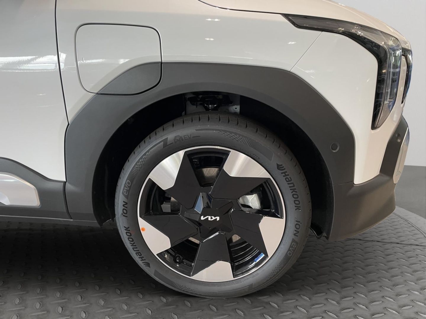 Fahrzeugabbildung Kia EV2 108 kW Earth Navi LED Harman/Kardon Tempomat